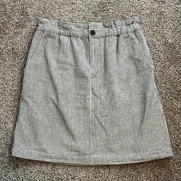 J Crew Seersucker Skirt 4 - Picture 1 of 2